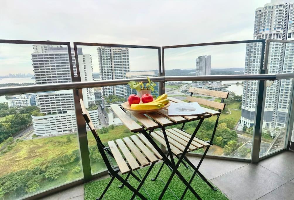 1519 Almas Suites Seaview Sunrise Netflix By Stay Nusajaya  Bagian luar foto