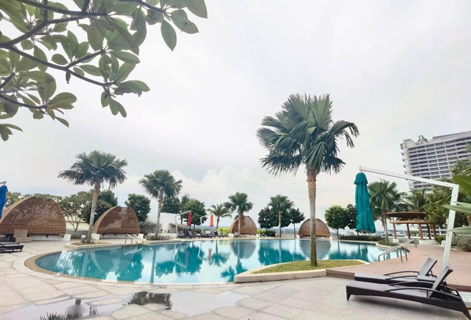 1519 Almas Suites Seaview Sunrise Netflix By Stay Nusajaya  Bagian luar foto