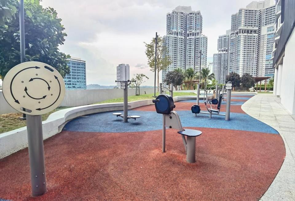 1519 Almas Suites Seaview Sunrise Netflix By Stay Nusajaya  Bagian luar foto