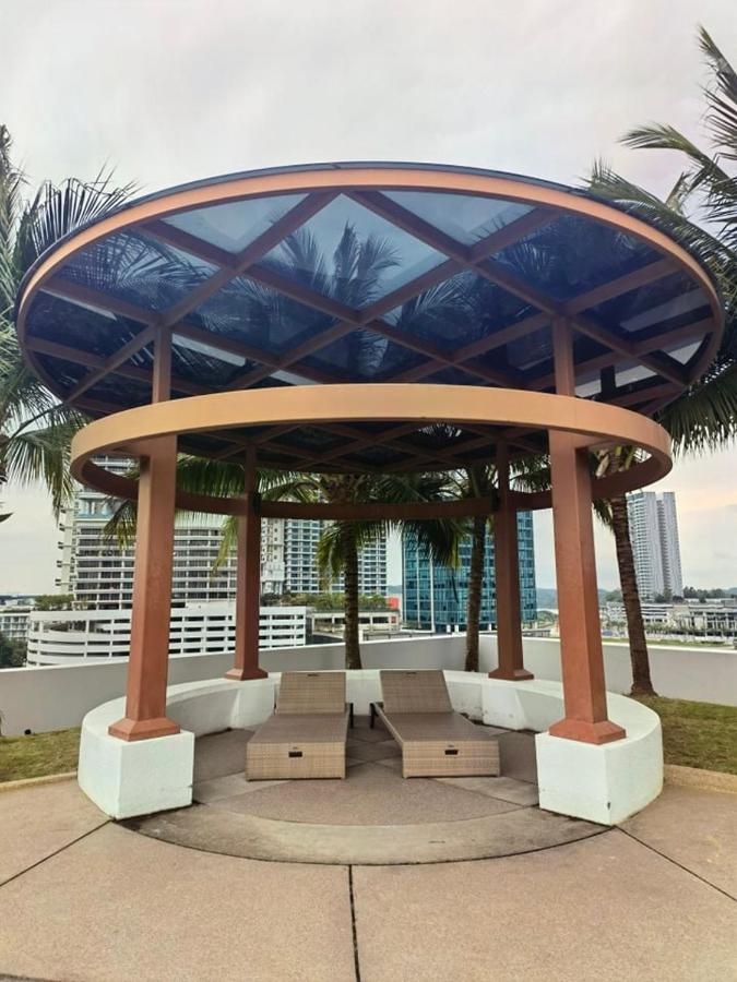 1519 Almas Suites Seaview Sunrise Netflix By Stay Nusajaya  Bagian luar foto